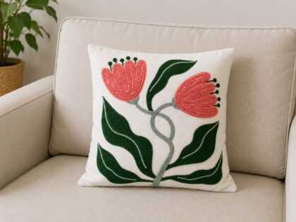 Capa para Almofada Bordada - Tulipa Rosa