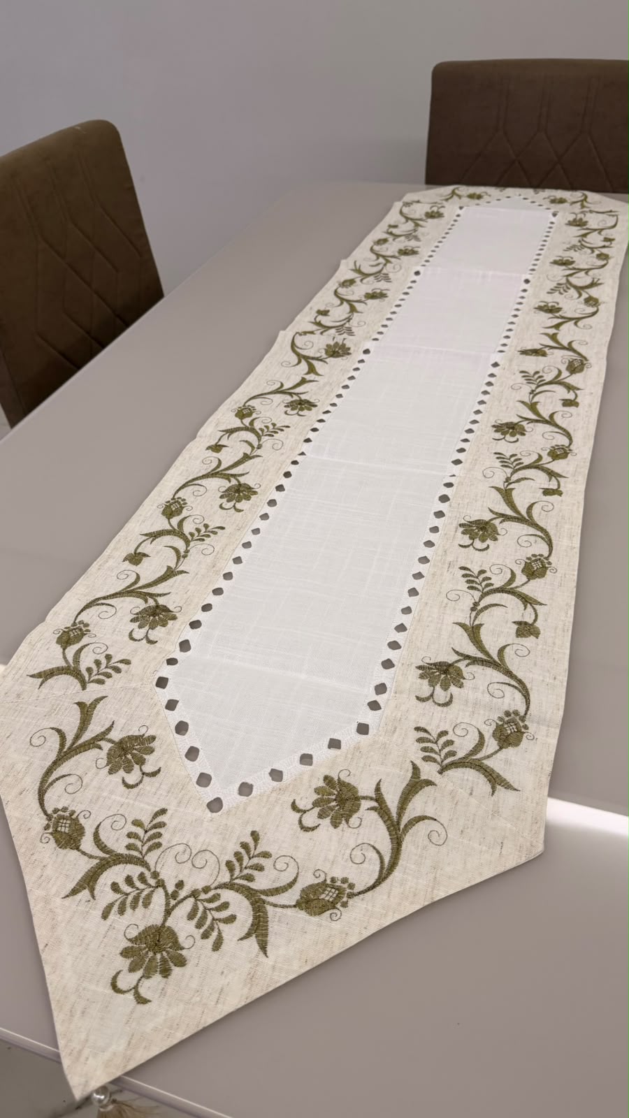 Caminho de Mesa 1,80m x 40xm - Estampa 17
